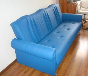 Ремонт мягкой мебели, перетяжка, пошив чехлов диван кож.синяя.jpg
